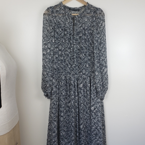 Zara Maxi Dress - Picture 2 of 6